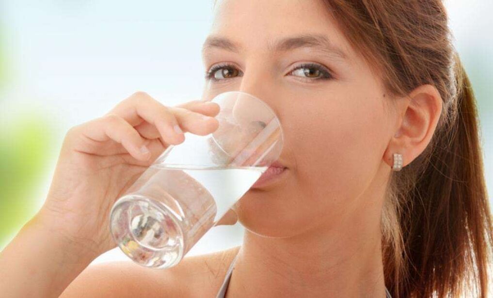 Zxcvbnmqwert se lava con agua sin gas